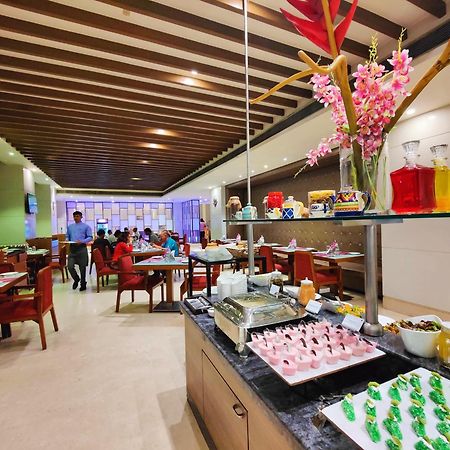 그랜드 엑조티카 비즈니스 호텔 Pimpri-Chinchwad 외부 사진