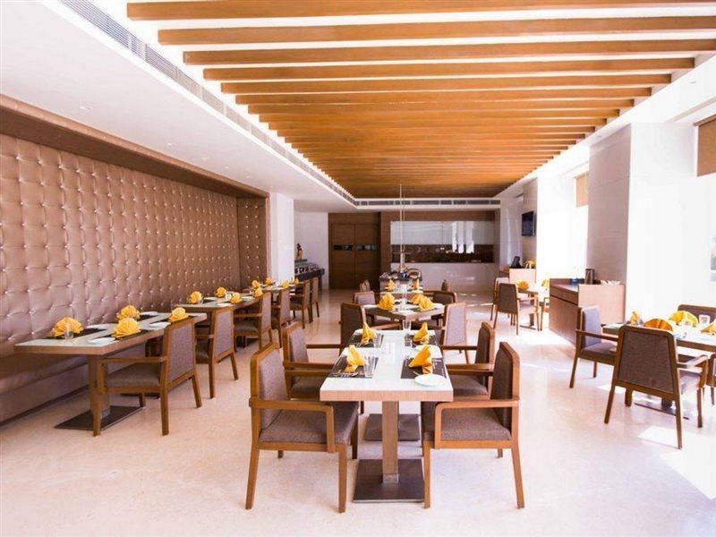그랜드 엑조티카 비즈니스 호텔 Pimpri-Chinchwad 외부 사진