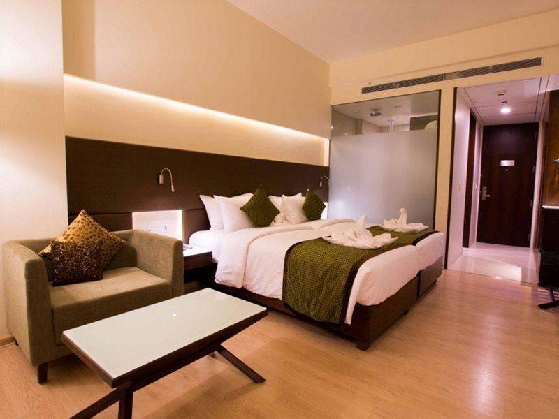 그랜드 엑조티카 비즈니스 호텔 Pimpri-Chinchwad 외부 사진