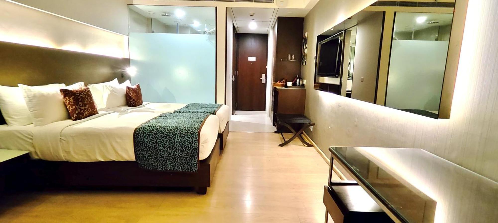 그랜드 엑조티카 비즈니스 호텔 Pimpri-Chinchwad 외부 사진